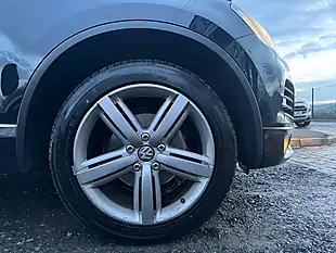 Used 2012 Volkswagen Touareg Altitude Black - Interior and Exterior details 20