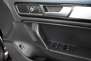 Used 2012 Volkswagen Touareg Altitude Black - Interior and Exterior details 12