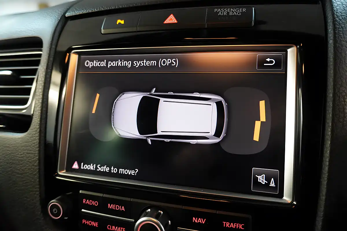 Used 2012 Volkswagen Touareg Altitude Black - Interior and Exterior details 14
