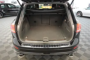 Used 2012 Volkswagen Touareg Altitude Black - Interior and Exterior details 17