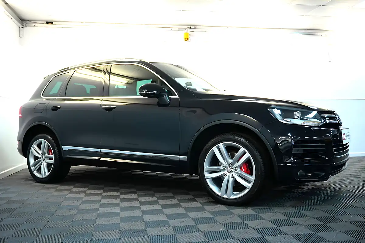 Used 2012 Volkswagen Touareg Altitude Black - Interior and Exterior details 2