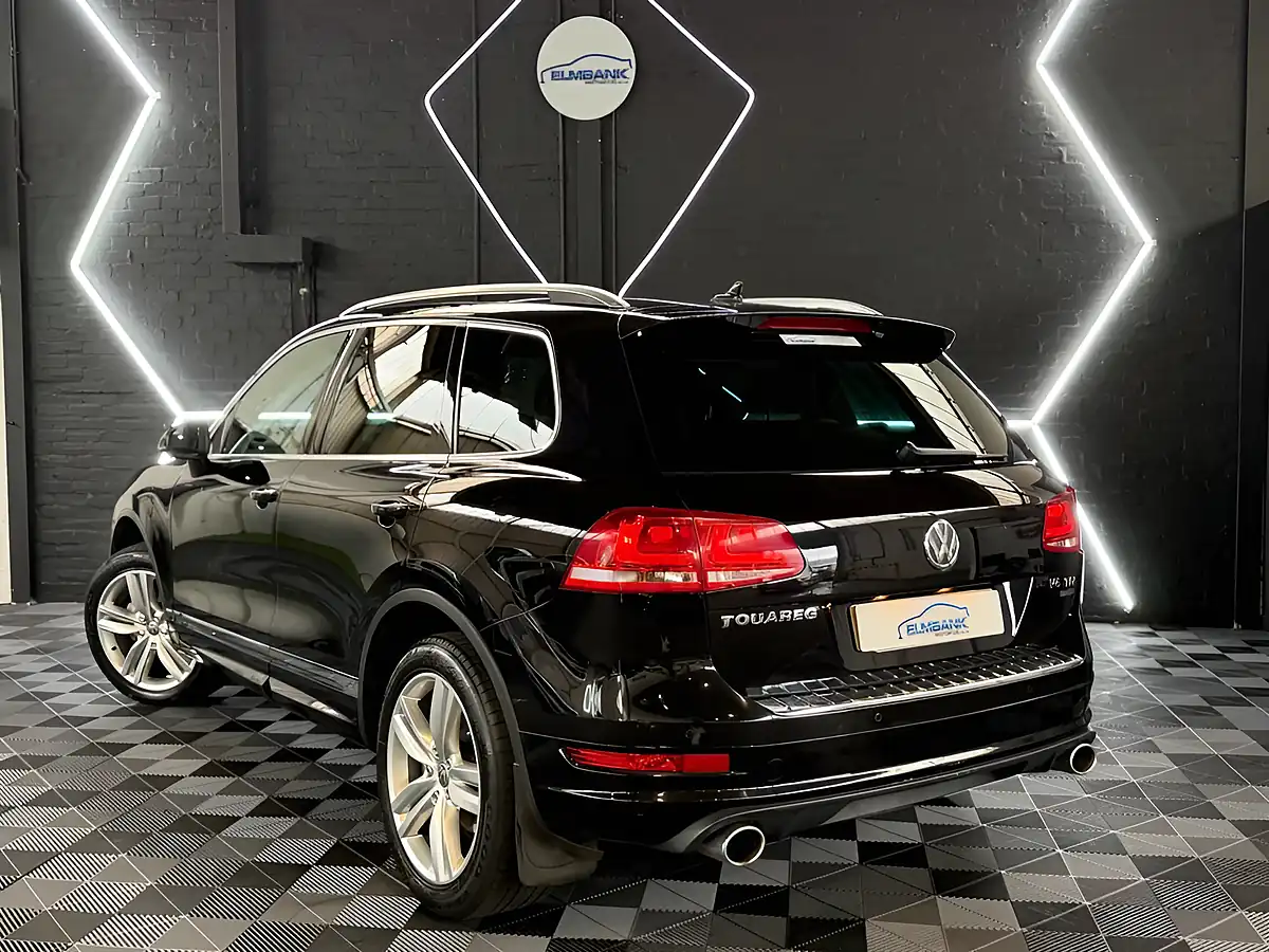 Used 2012 Volkswagen Touareg Altitude Metallic Black - Interior and Exterior details 3