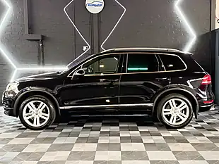 Used 2012 Volkswagen Touareg Altitude Metallic Black - Interior and Exterior details 4