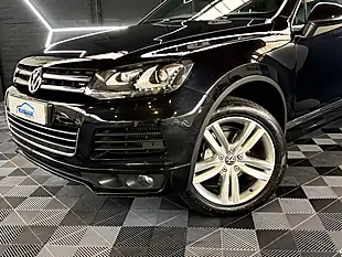 Used 2012 Volkswagen Touareg Altitude Metallic Black - Interior and Exterior details 5