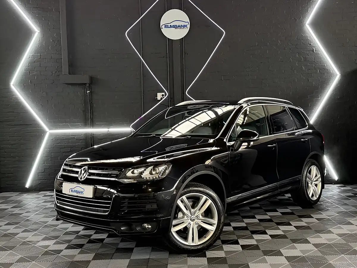 Used 2012 Volkswagen Touareg Altitude Metallic Black - Interior and Exterior details 6