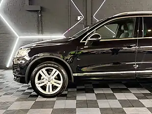 Used 2012 Volkswagen Touareg Altitude Metallic Black - Interior and Exterior details 7