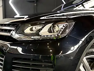 Used 2012 Volkswagen Touareg Altitude Metallic Black - Interior and Exterior details 8