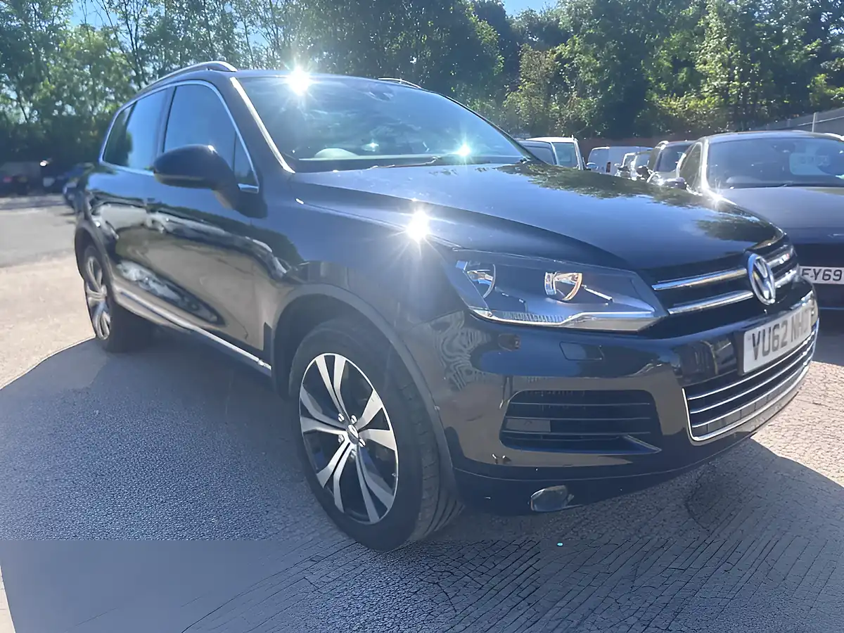Used 2012 Volkswagen Touareg Se Black - Front View