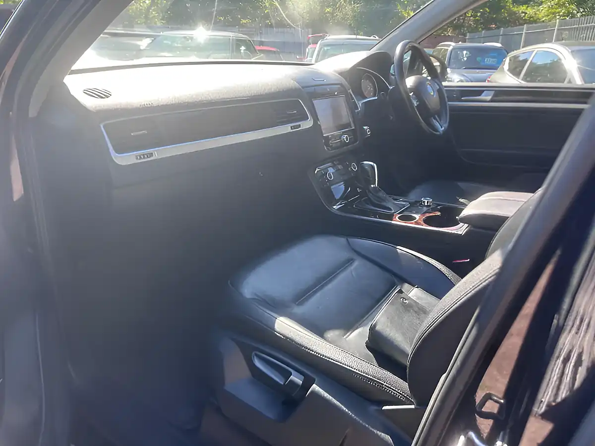 Used 2012 Volkswagen Touareg Se Black - Interior and Exterior details 10