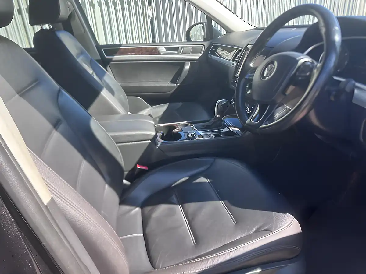 Used 2012 Volkswagen Touareg Se Black - Interior and Exterior details 12