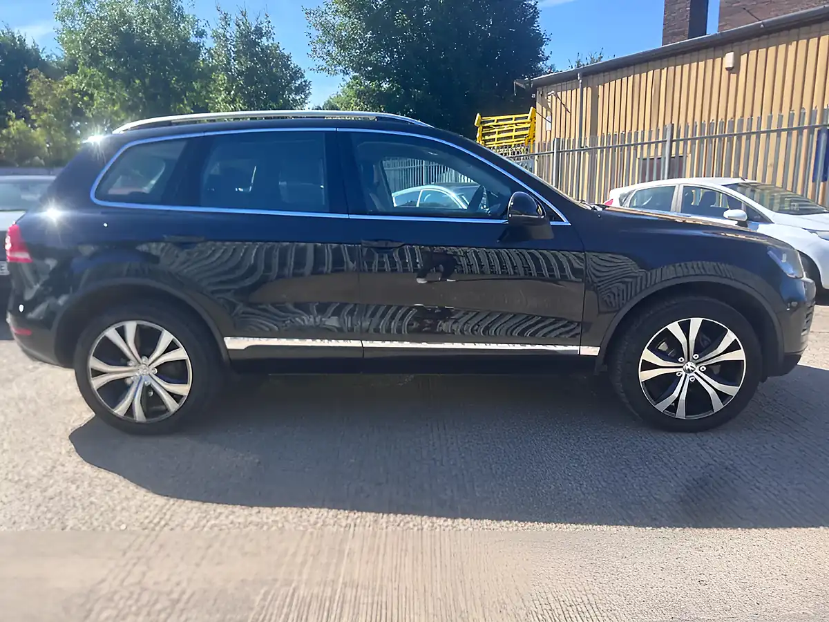 Used 2012 Volkswagen Touareg Se Black - Interior and Exterior details 3
