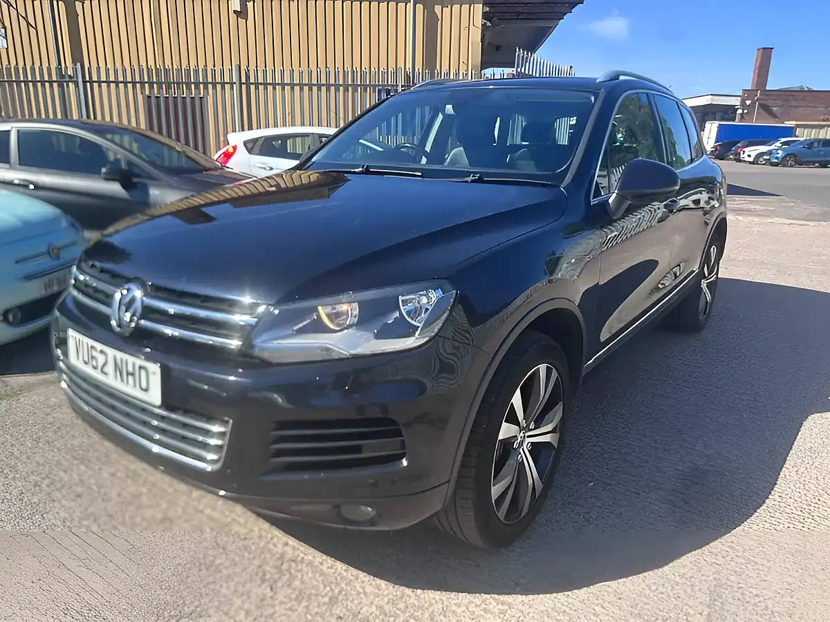 Used 2012 Volkswagen Touareg Se Black - Interior and Exterior details 9