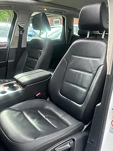 Used 2012 Volkswagen Touareg Se White - Interior and Exterior details 17