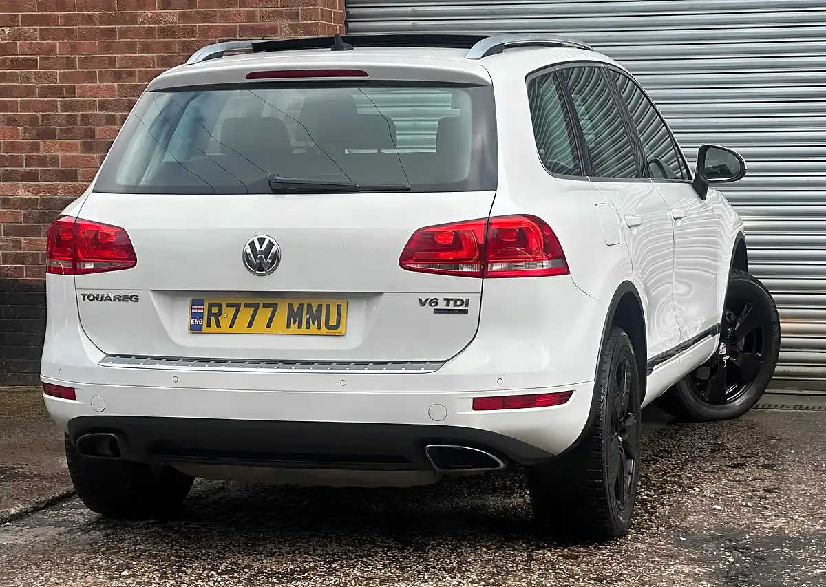 Used 2012 Volkswagen Touareg Se White - Interior and Exterior details 18