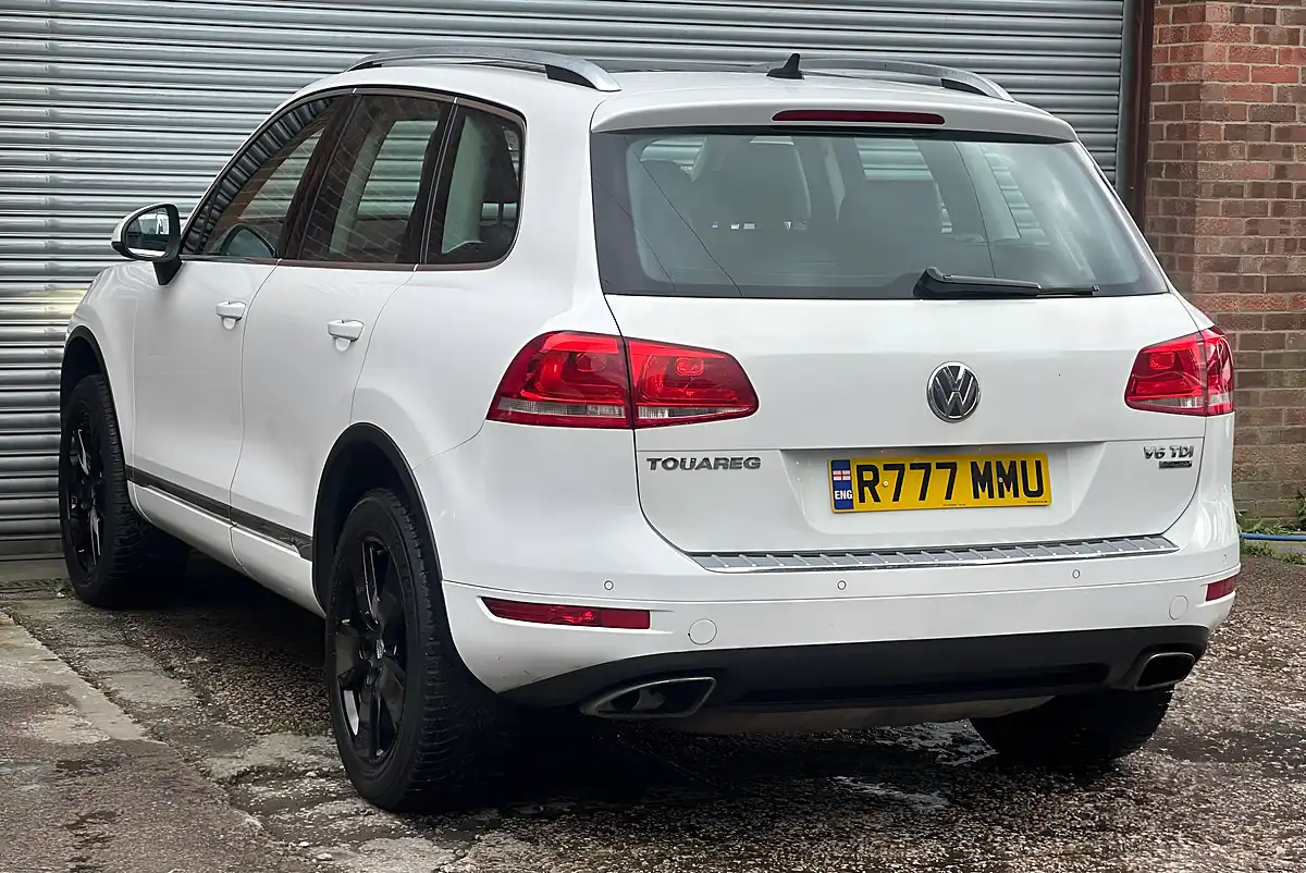Used 2012 Volkswagen Touareg Se White - Interior and Exterior details 20