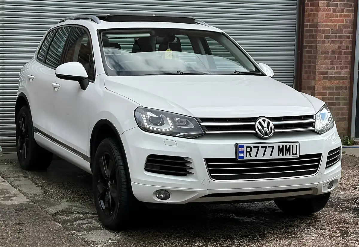 Used 2012 Volkswagen Touareg Se White - Interior and Exterior details 3