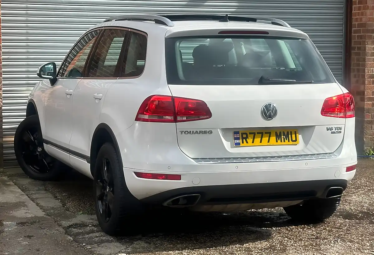 Used 2012 Volkswagen Touareg Se White - Interior and Exterior details 5