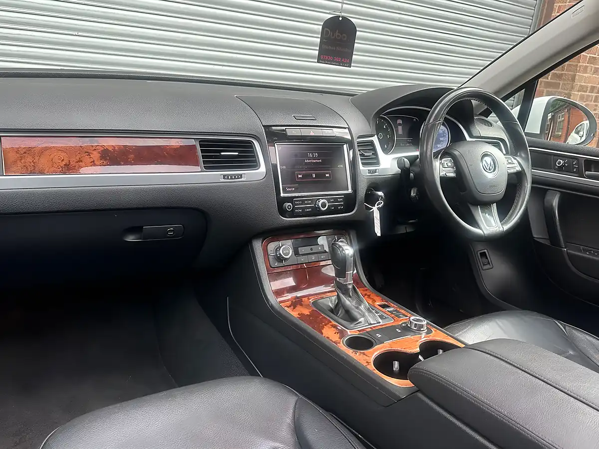 Used 2012 Volkswagen Touareg Se White - Interior and Exterior details 8