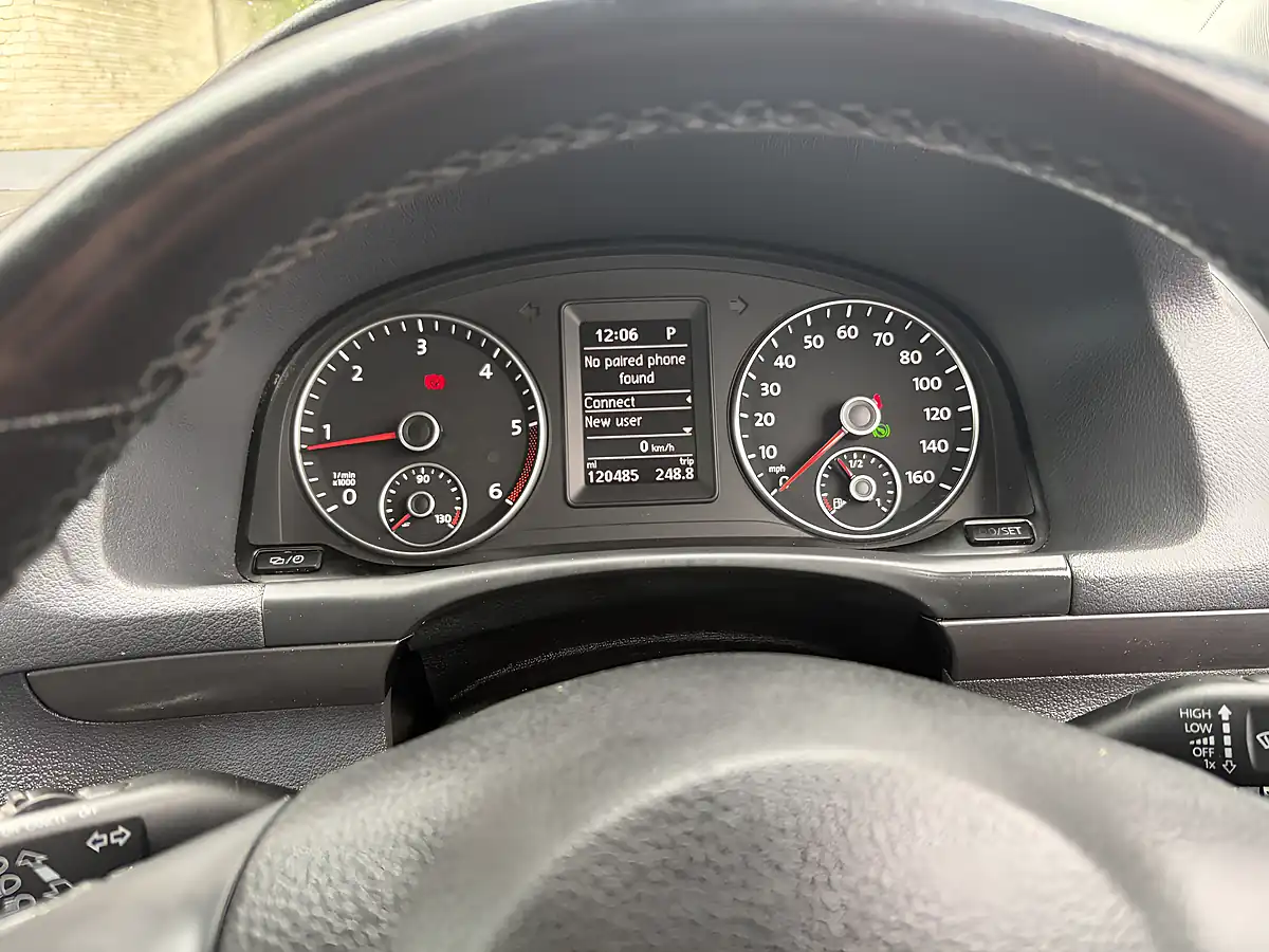 Used 2012 Volkswagen Touran Se Grey - Interior and Exterior details 11