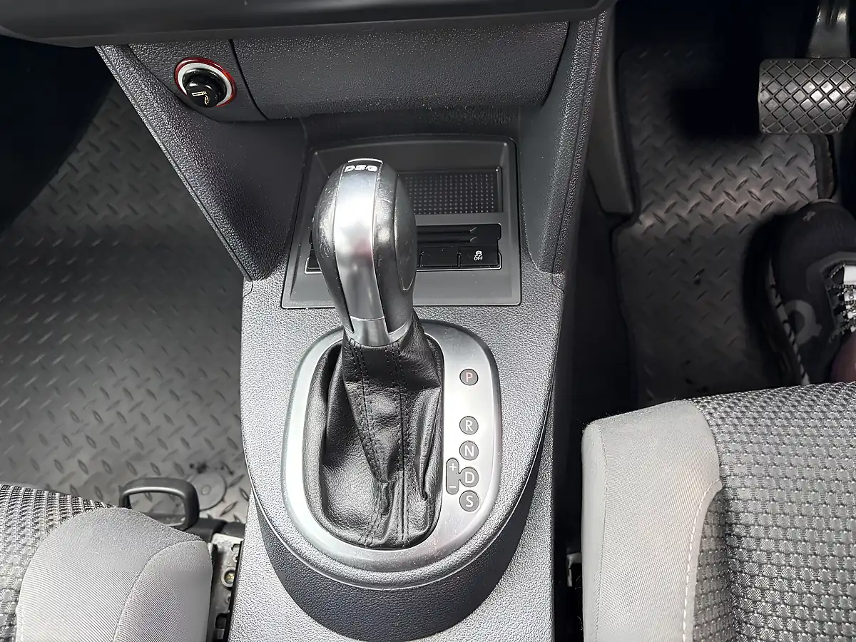 Used 2012 Volkswagen Touran Se Grey - Interior and Exterior details 15