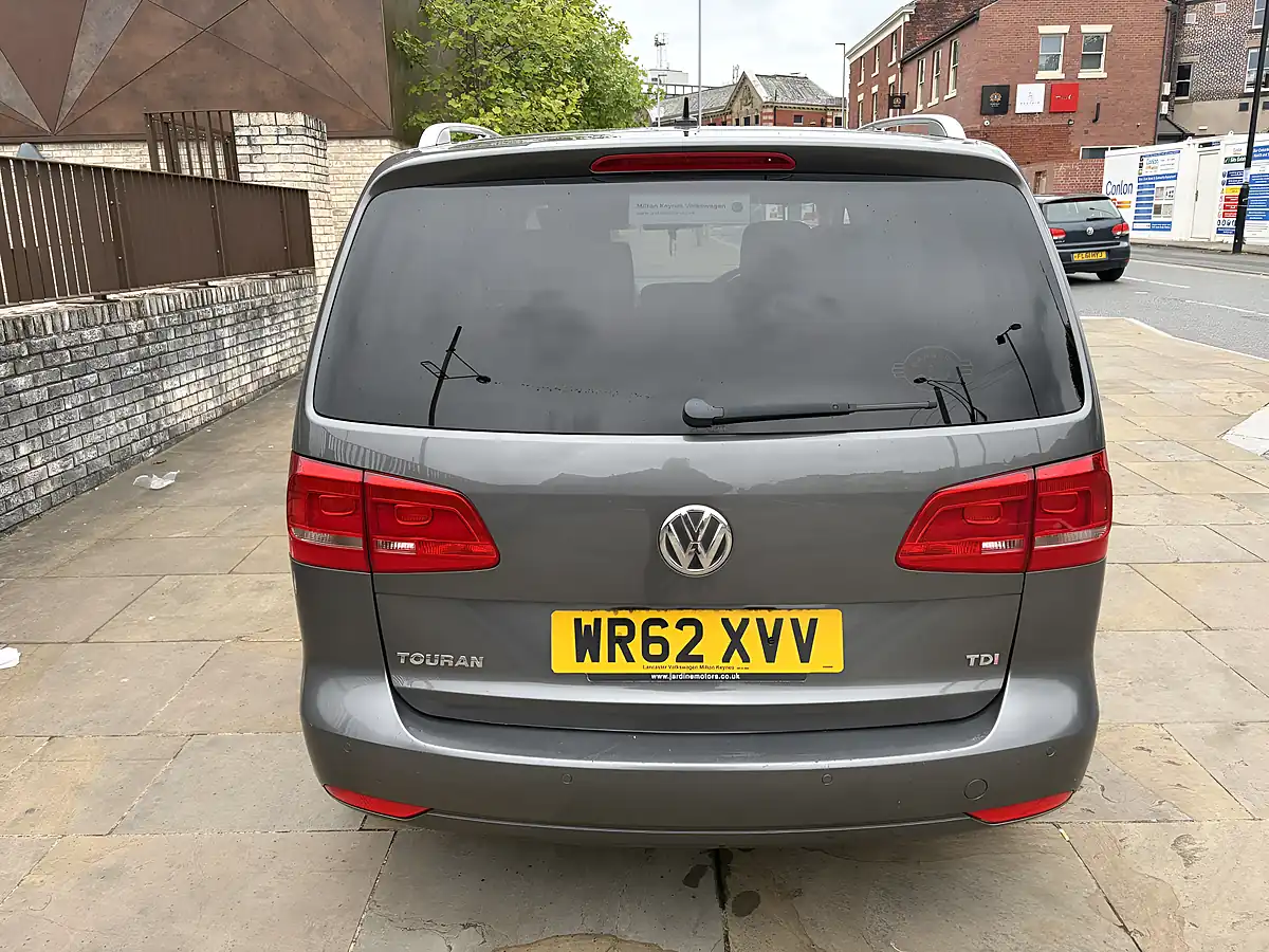Used 2012 Volkswagen Touran Se Grey - Interior and Exterior details 4