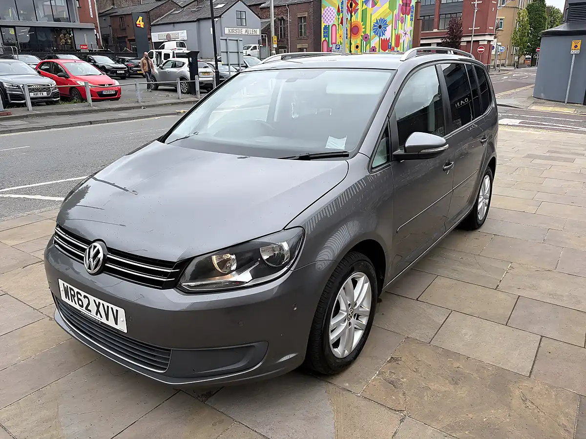 Used 2012 Volkswagen Touran Se Grey - Interior and Exterior details 6