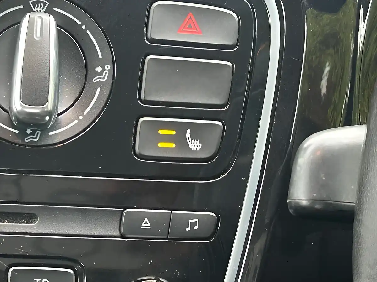 Used 2012 Volkswagen Up! High Up! Red - Interior and Exterior details 18