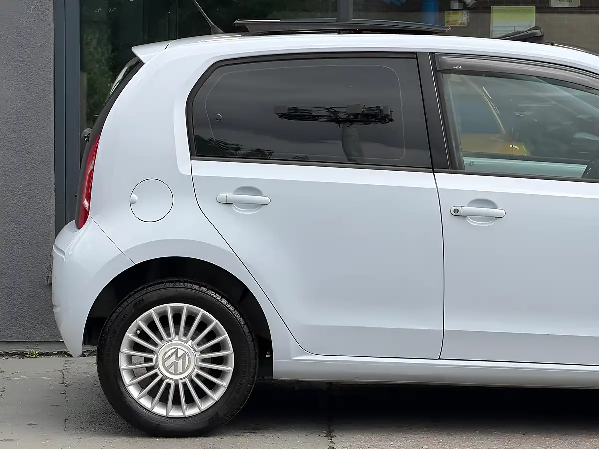 Used 2012 Volkswagen Up! High Up! White - Interior and Exterior details 7