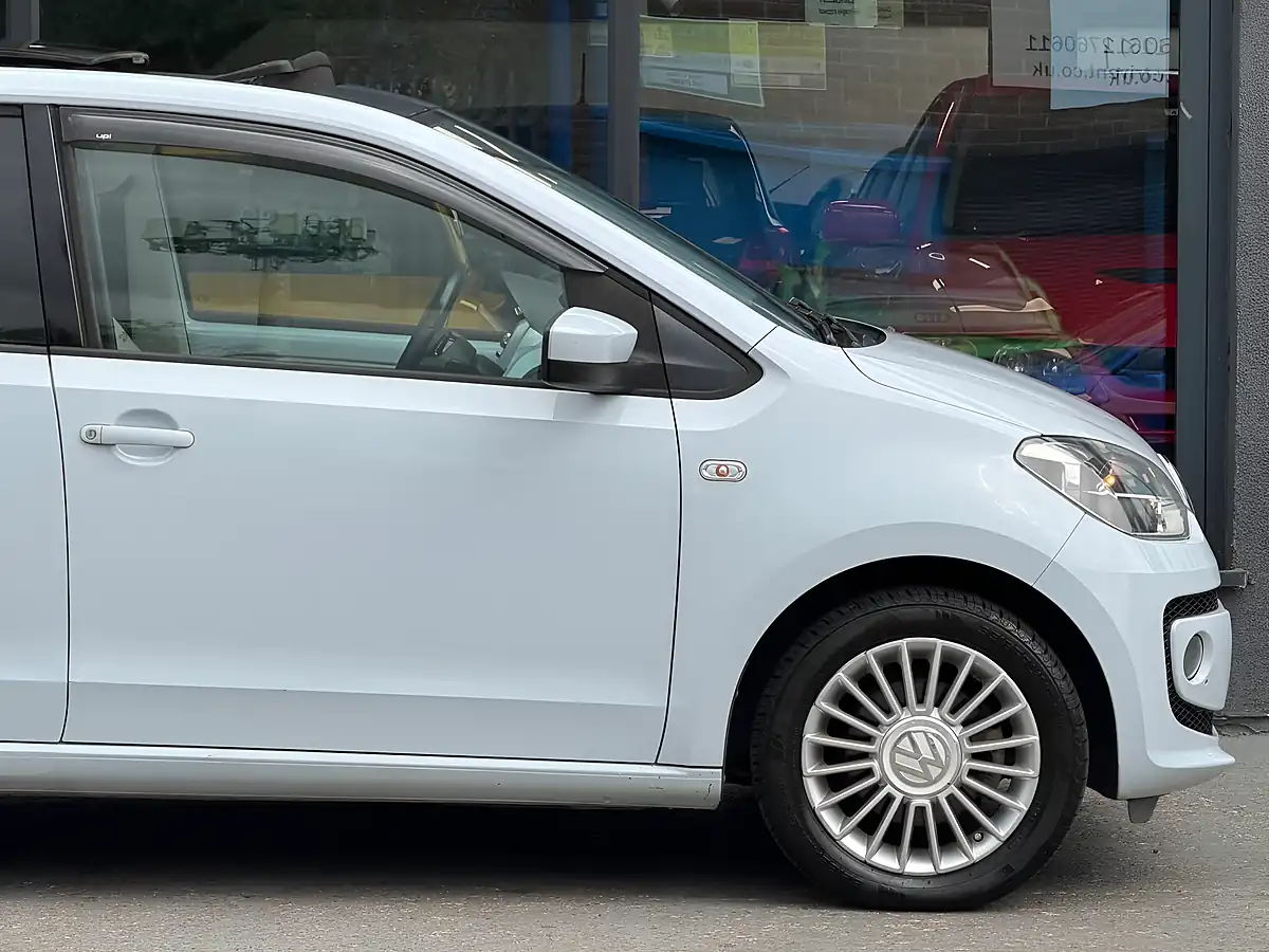 Used 2012 Volkswagen Up! High Up! White - Interior and Exterior details 8