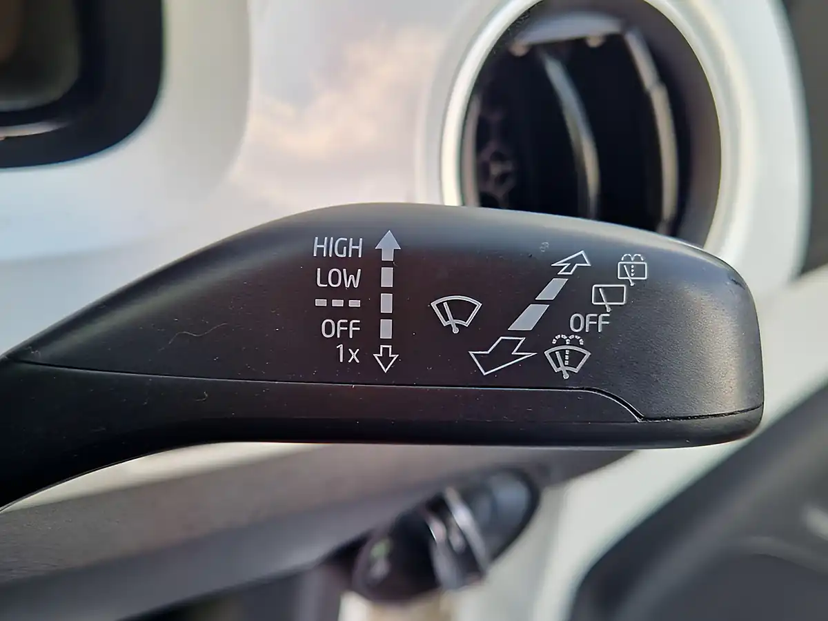 Used 2012 Volkswagen Up! Up! White - Interior and Exterior details 20