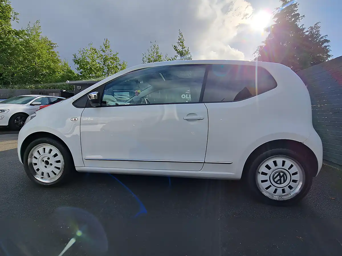 Used 2012 Volkswagen Up! Up! White - Interior and Exterior details 6