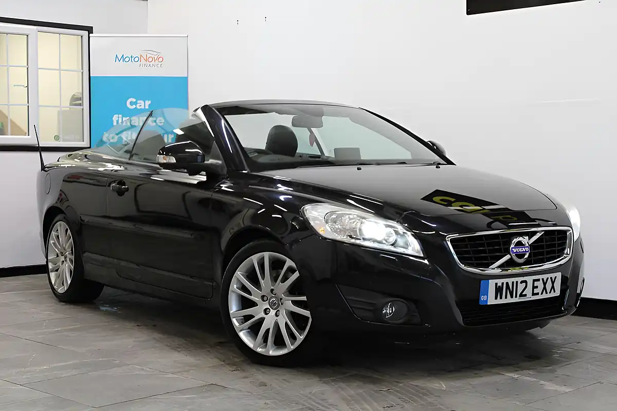 Used 2012 Volvo C70 Se Lux Black - Front View