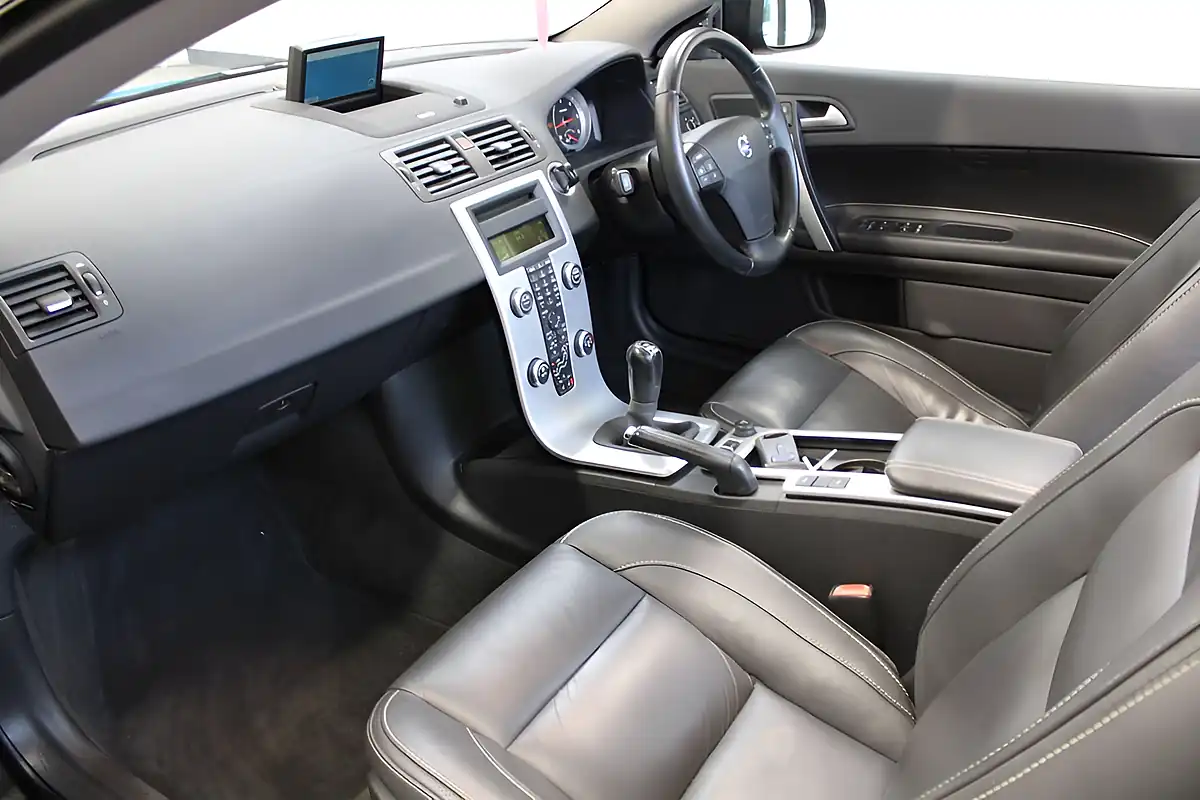 Used 2012 Volvo C70 Se Lux Black - Interior and Exterior details 2