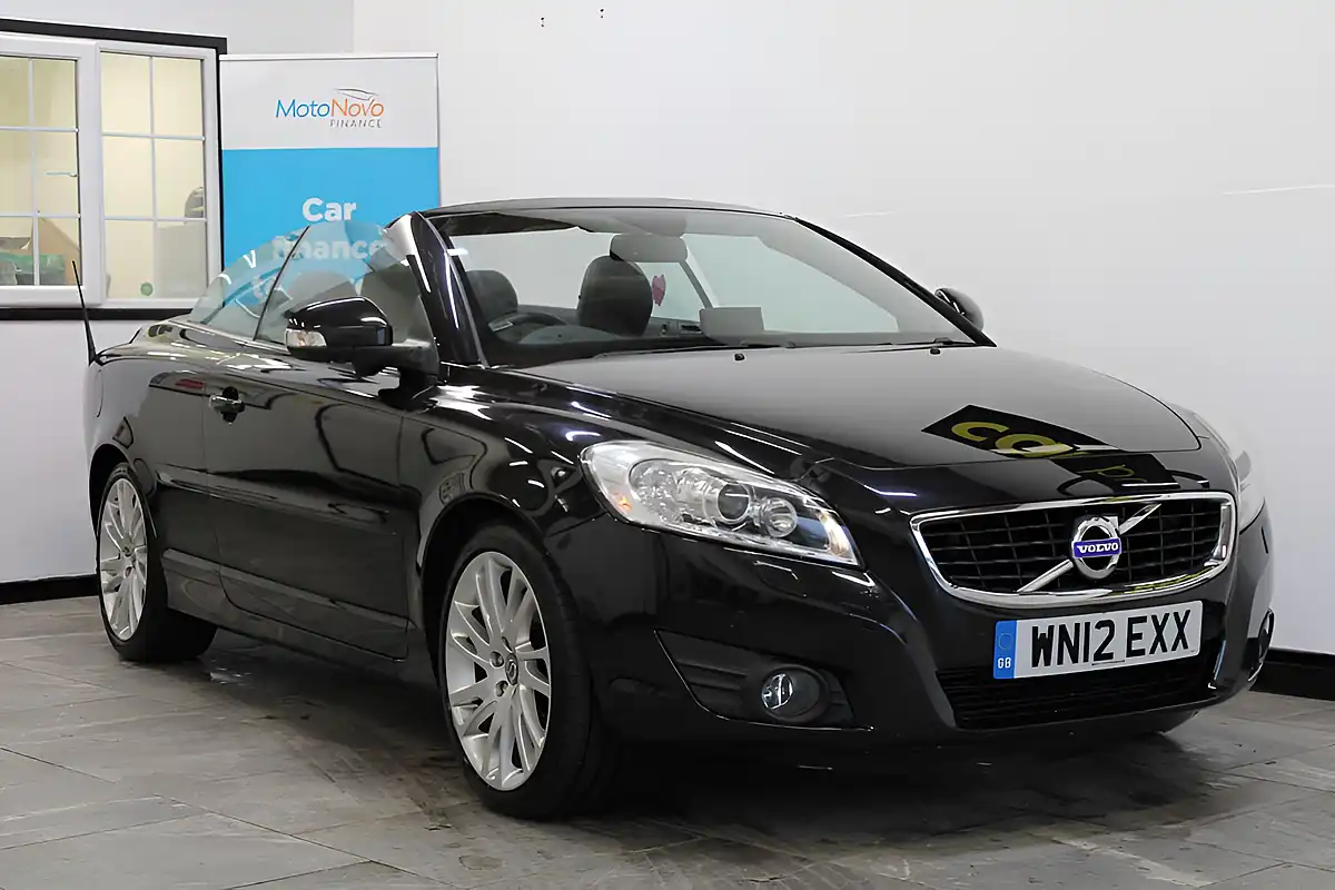 Used 2012 Volvo C70 Se Lux Black - Interior and Exterior details 6