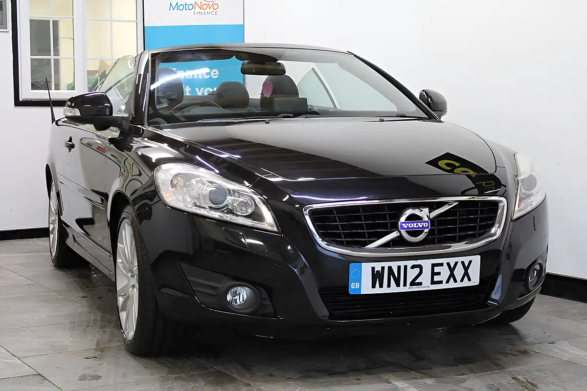 Used 2012 Volvo C70 Se Lux Black - Interior and Exterior details 7