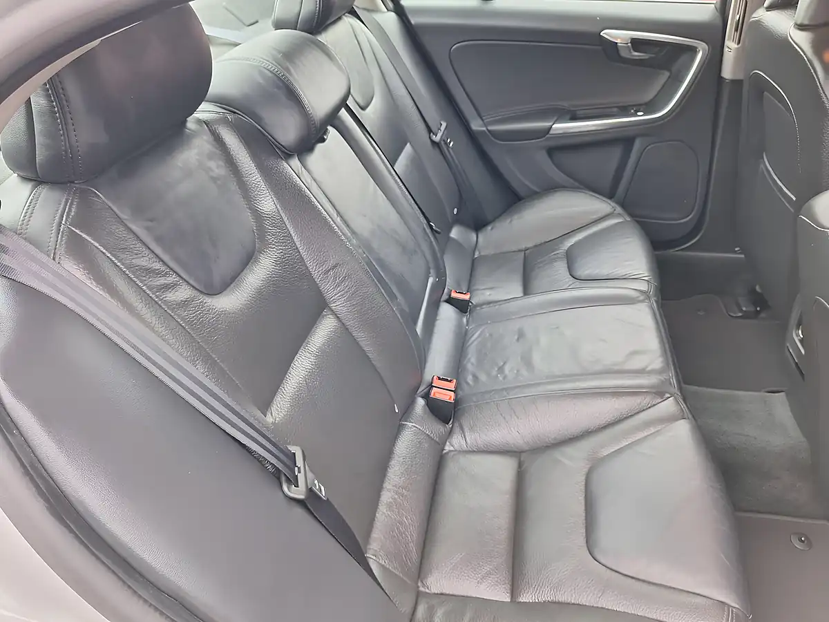 Used 2012 Volvo S60 Se Lux Silver - Interior and Exterior details 8