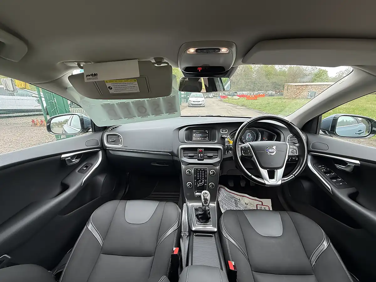 Used 2012 Volvo V40 Se Blue - Interior and Exterior details 15