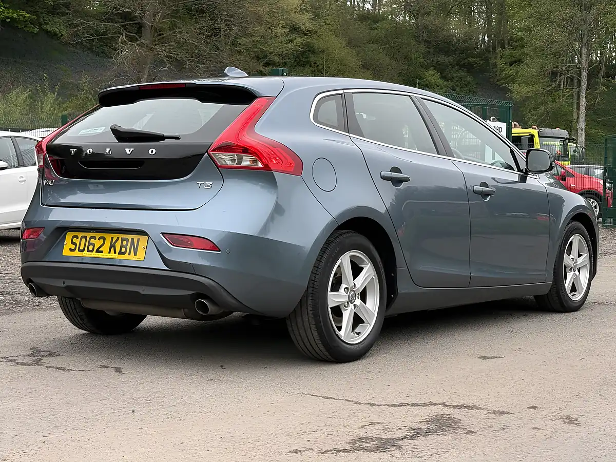 Used 2012 Volvo V40 Se Blue - Interior and Exterior details 6