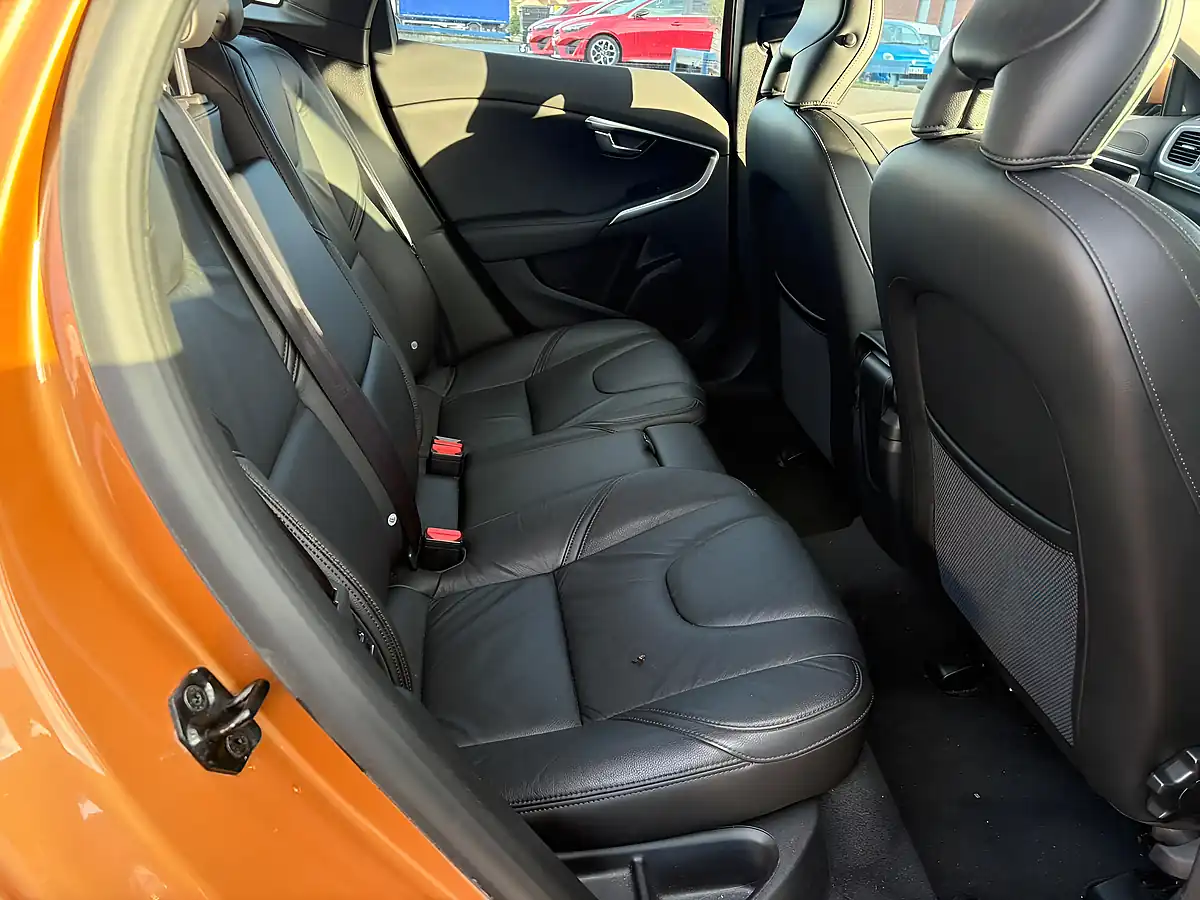Used 2012 Volvo V40 Se Bronze - Interior and Exterior details 4