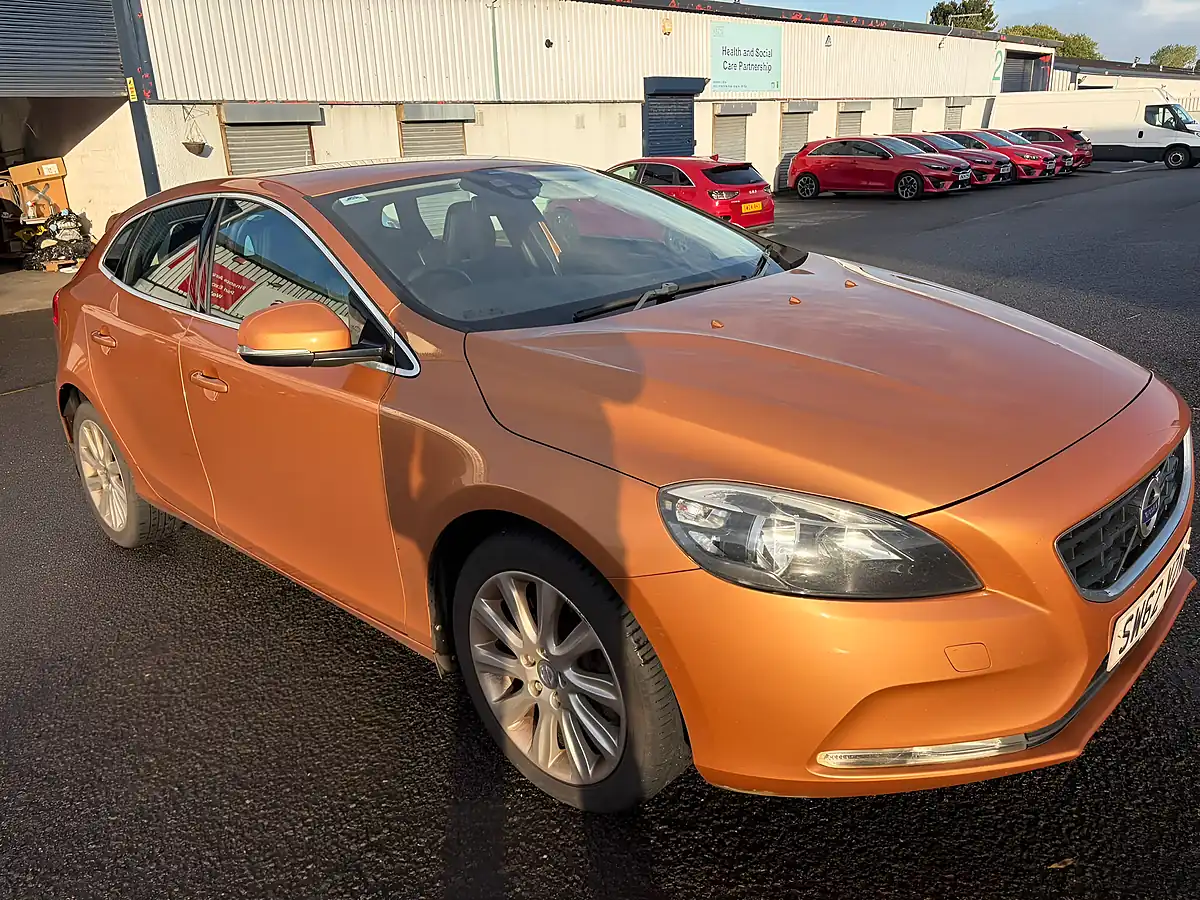Used 2012 Volvo V40 Se Bronze - Interior and Exterior details 9