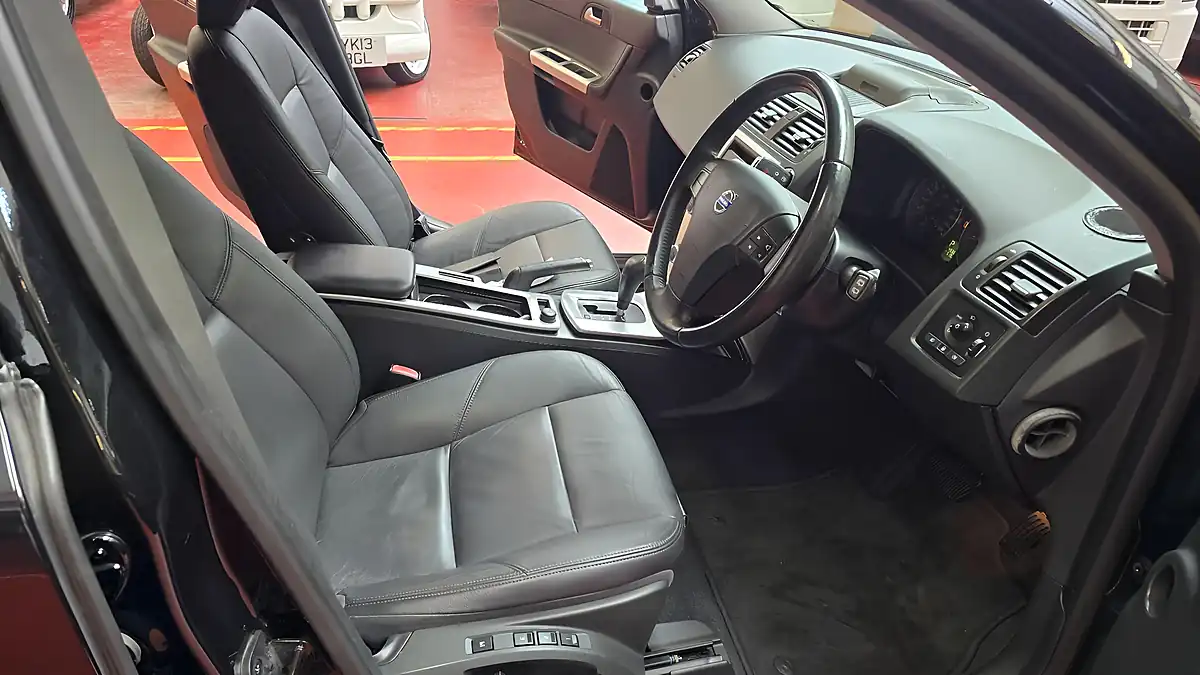 Used 2012 Volvo V50 Sunroof Black - Interior and Exterior details 3