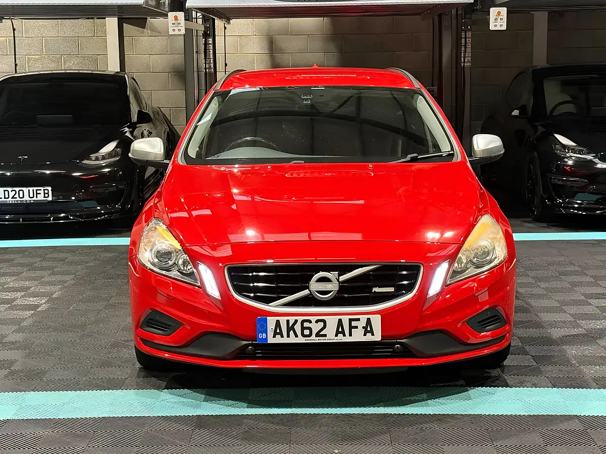 Used 2012 Volvo V60 R-Design Lux Nav Red - Interior and Exterior details 4