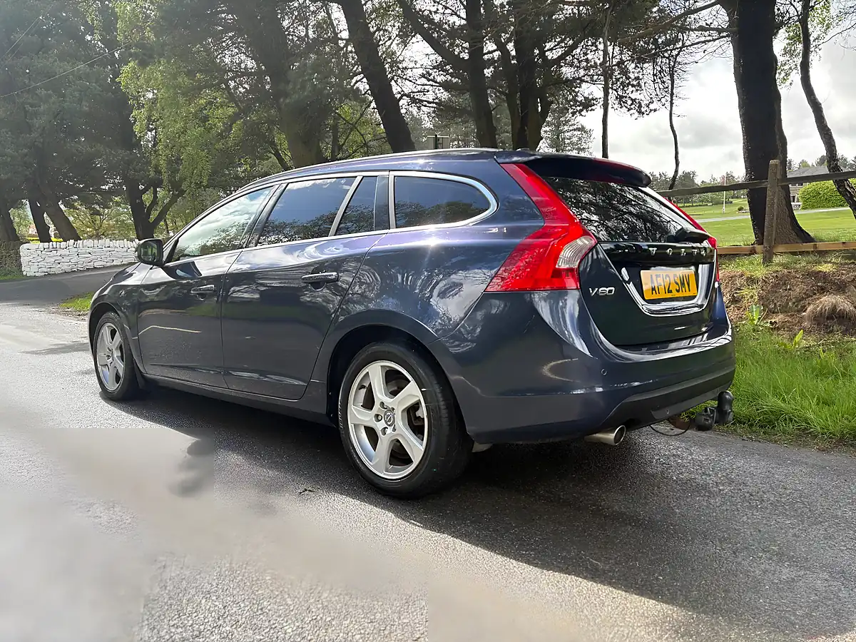 Used 2012 Volvo V60 Se Lux Blue - Interior and Exterior details 17