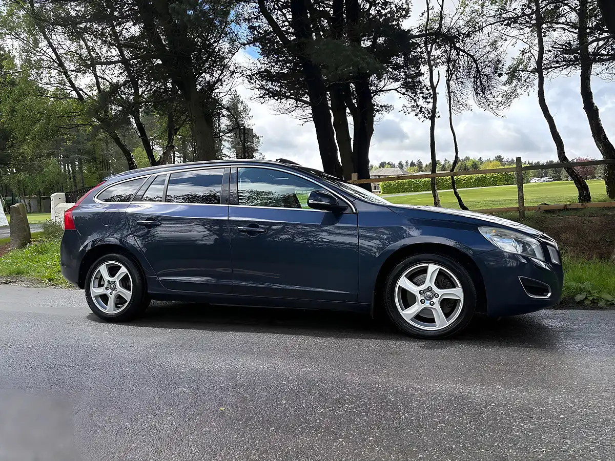 Used 2012 Volvo V60 Se Lux Blue - Interior and Exterior details 3
