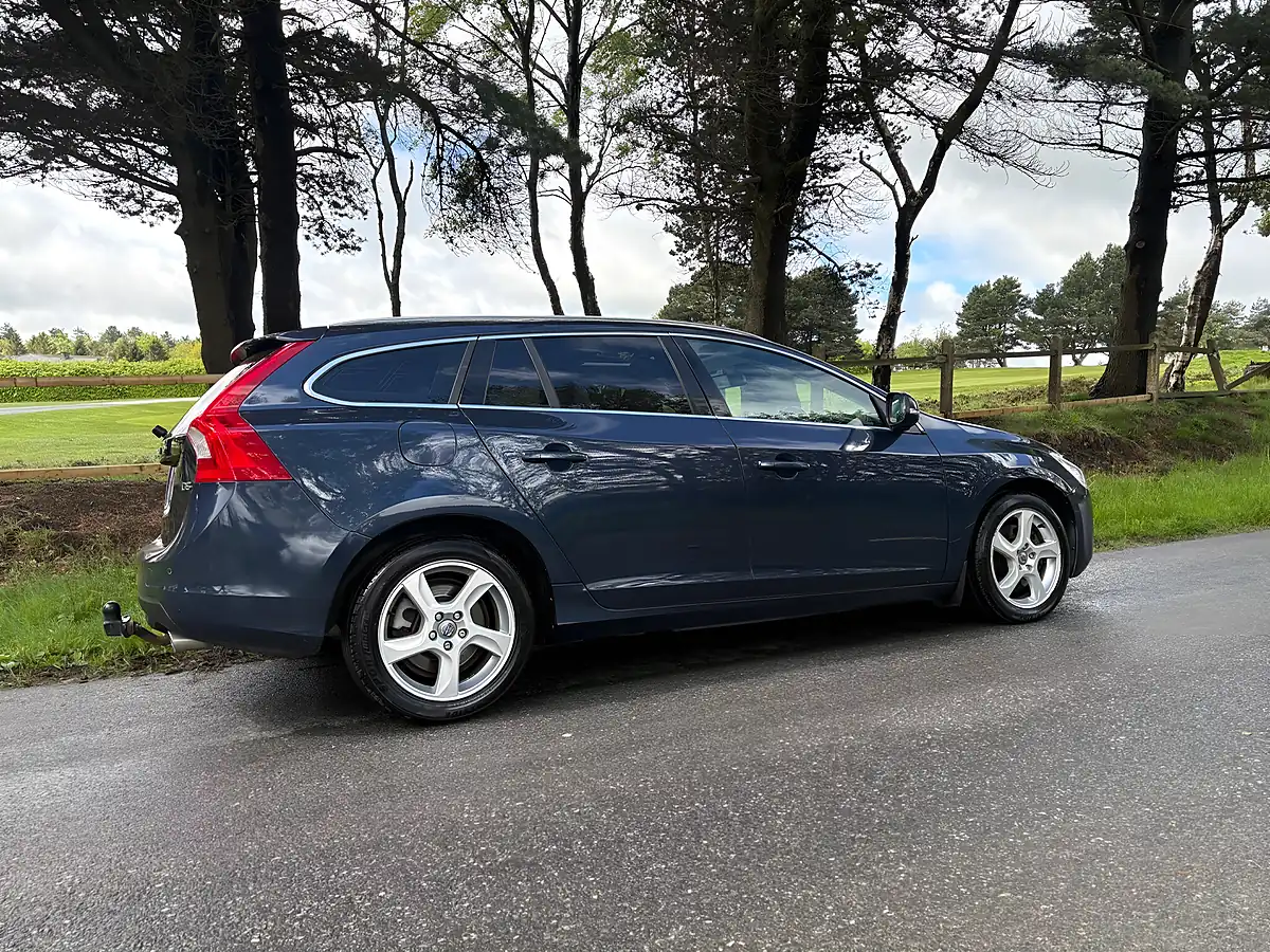 Used 2012 Volvo V60 Se Lux Blue - Interior and Exterior details 5