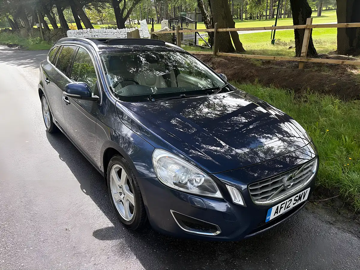 Used 2012 Volvo V60 Se Lux Blue - Interior and Exterior details 9