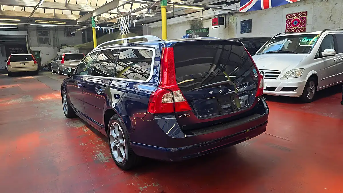 Used 2012 Volvo V70 Ocean Race Blue - Interior and Exterior details 15