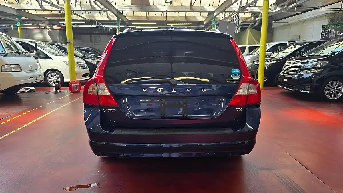 Used 2012 Volvo V70 Ocean Race Blue - Interior and Exterior details 18