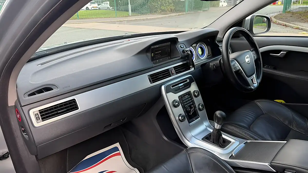 Used 2012 Volvo V70 R-Design Silver - Interior and Exterior details 13