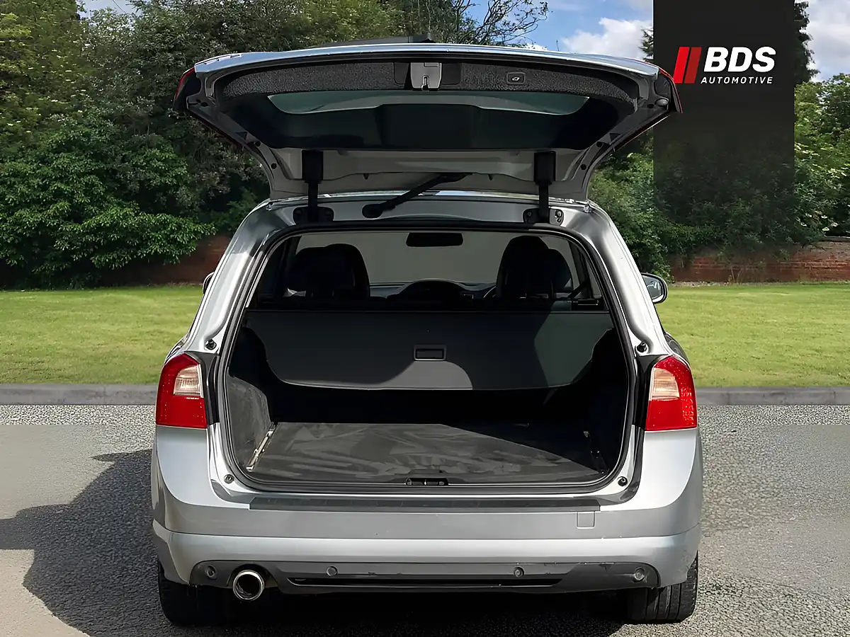 Used 2012 Volvo V70 R-Design Silver - Interior and Exterior details 5
